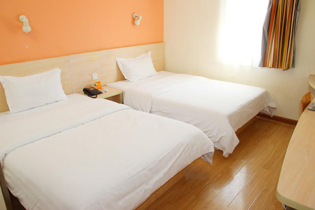 7Days Inn Shenzhen Da Fen You Hua Cun ภายนอก รูปภาพ